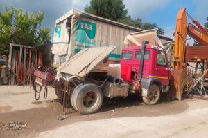 Sponda idraulica di sollevamento