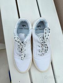 Sneakers Chiara Ferragni bianche, usate pochissimo