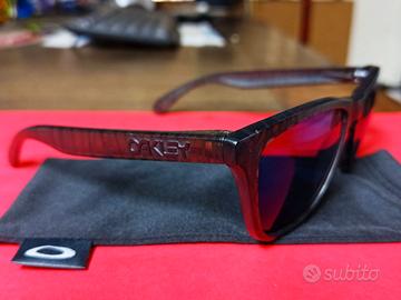 Occhiali da sole Oakley Frogskins 24-341 Polarizza
