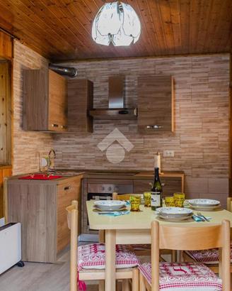 3 LOCALI A SAINT-RHEMY-EN-BOSSES