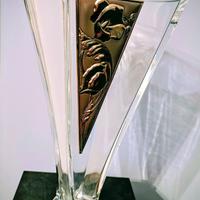 Vaso di cristallo e argento