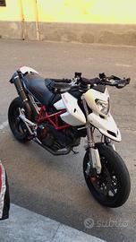 Ducati hypermotard 1100