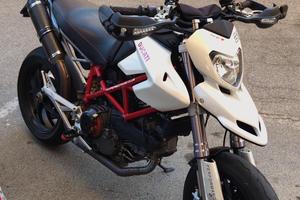 Ducati hypermotard 1100