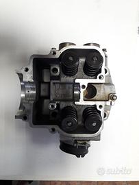 TESTA KTM RACCORDATA CON GUIDE E SEDI VALVOLE NUOV