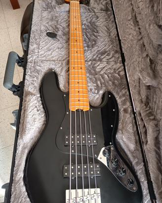Fender Jazz Bass Modern Player V,  anno 2014.