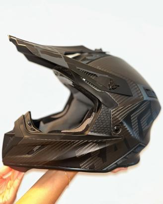 Raven Ipsum Carbon Black