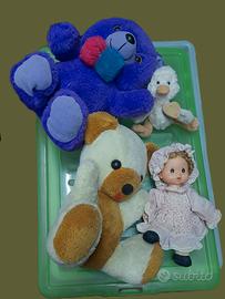 Peluche e pupazzi vari