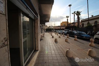 Bottega 25 mq in via Cavallaro a Catania