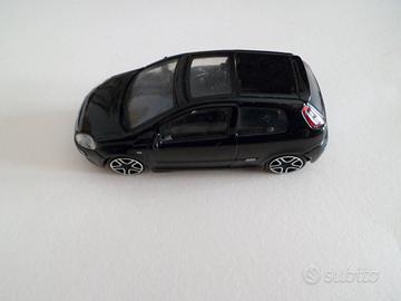 BURAGO FIAT GRANDE PUNTO EVO SCALA 1:43 NERA