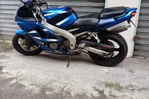 KawasaKi NINJA 600 anno 2002 - come NUOVA