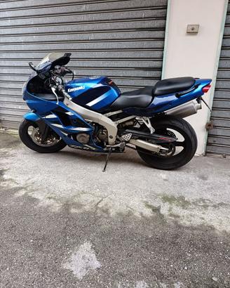 KawasaKi NINJA 600 anno 2002 - come NUOVA