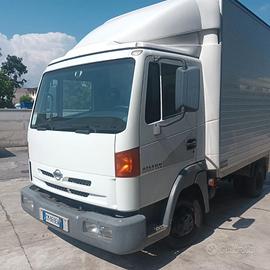 Autocarro Nissan Atleon 120
