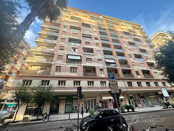 PLURILOCALE IN VIALE ALCIDE DE GASPERI, 35 SAN BEN