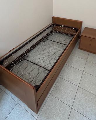 Letto singolo estraibile con comodino