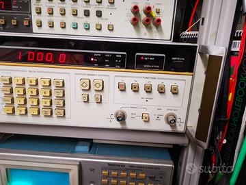 Generatore sintetizzato HP-3325A