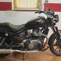 Royal Enfield Super Meteor - 2023