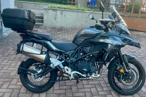 .Benelli trk 502 x
