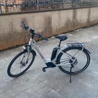 Cube touring pro gts (pedalata assistita)