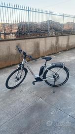 Cube touring pro gts (pedalata assistita)