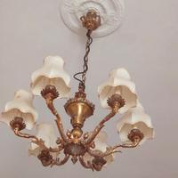 lampadario d'epoca  e  lumi a parete