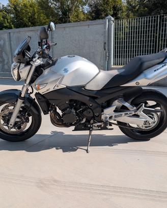 suzuki gsr 600  KM 6300