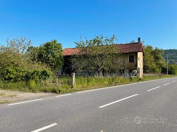 Rustico indipendente con terreno a Piverone (TO)
