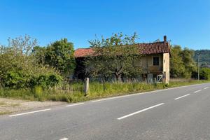 Rustico indipendente con terreno a Piverone (TO)