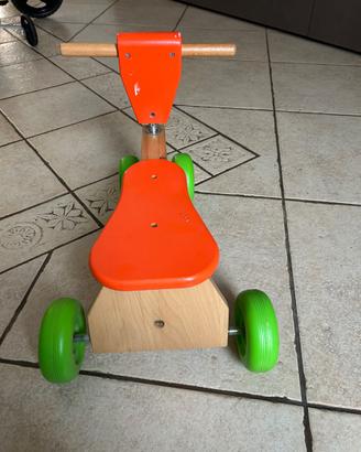 Triciclo in legno