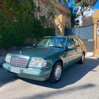 Mercedes E250 Station Wagon 124 s124