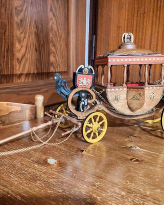 Carrozza ducale in legno