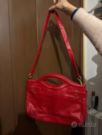 Borsa rossa di pelle