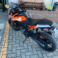 Ktm duke 125 abs TRATTABILE
