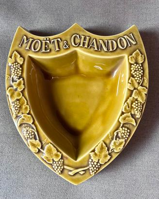 Posacenere Moet Chandon m. in France pubblicitario