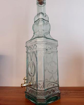 Dispenser vintage in vetro con rubinetto