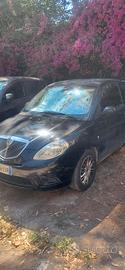 lancia y