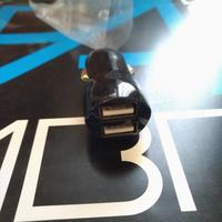 Caricatore alimentatore cellulare auto 2x USB