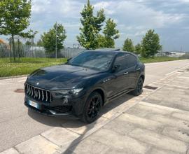 Maserati levante 3.0 275 cv Granlusso