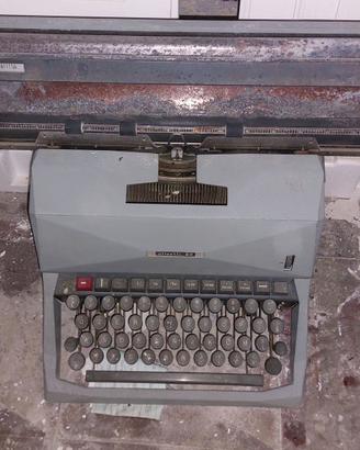 macchina da scrivere Olivetti Diaspron 82