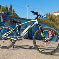 Mountainbike elettrica Decathlon
