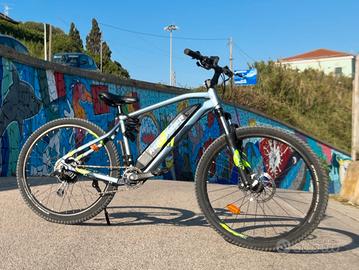 Mountainbike elettrica Decathlon
