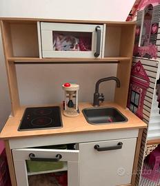 Cucina in legno Ikea per bambini