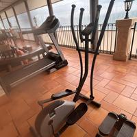 4 attrezzi da palestra