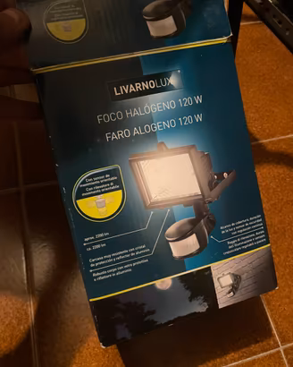 Lampada alogena con sensore di movimento