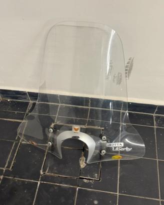 Parabrezza Isotta per  scooter liberty