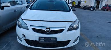 Ricambi Opel Astra j 2011