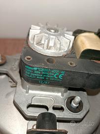 Estrattore Fumi Ventilatore EBM G2K097-AD01-46 32W
