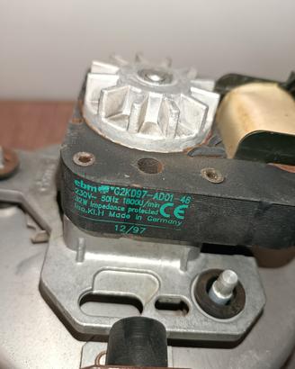 Estrattore Fumi Ventilatore EBM G2K097-AD01-46 32W