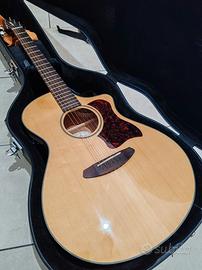  Breedlove Discovery  Concert 

