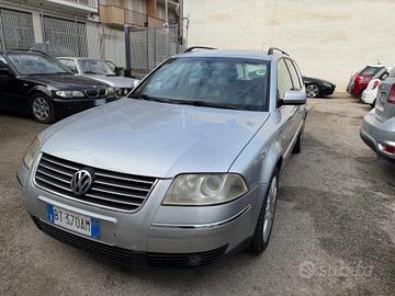 Volkswagen Passat 1.9 TDI/130 CV cat Var. H.line