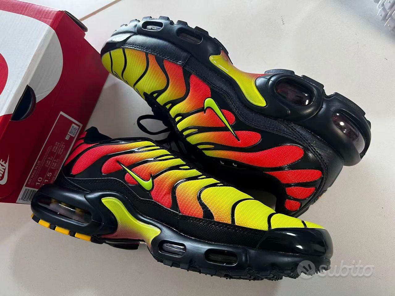 Nike Air Max TN Plus Abbigliamento e Accessori In vendita a Pavia